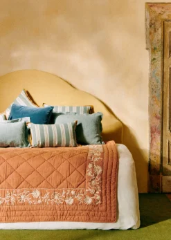 Sezane Les Tissus|Courtepointe Brodée Terracota - Broderies Fleurs Ecrues