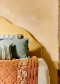 Sezane Les Tissus|Courtepointe Brodée Terracota - Broderies Fleurs Ecrues