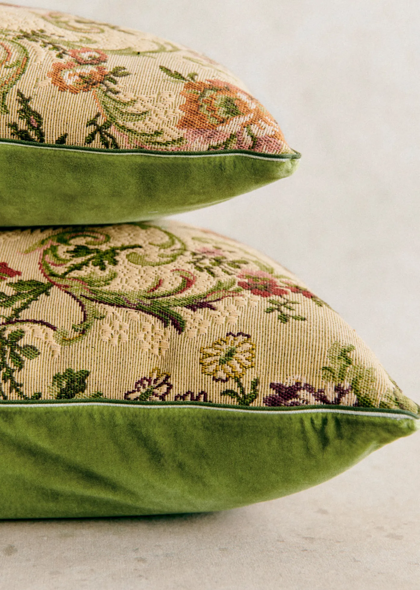 Sezane La Sélection Vintage|Les Tissus|Coussin Vintage - Petit Modèle
