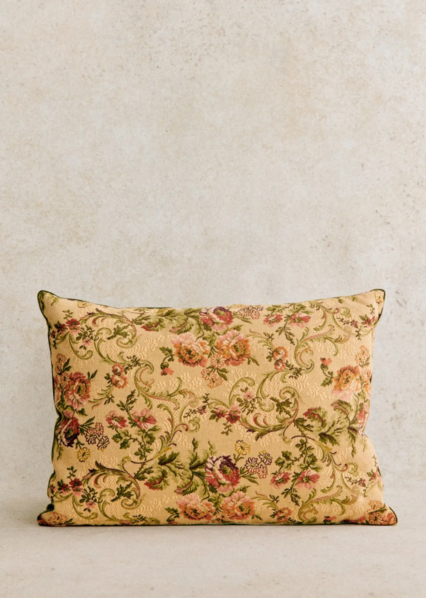 Sezane La Sélection Vintage|Les Tissus|Coussin Vintage - Très Grand Modèle