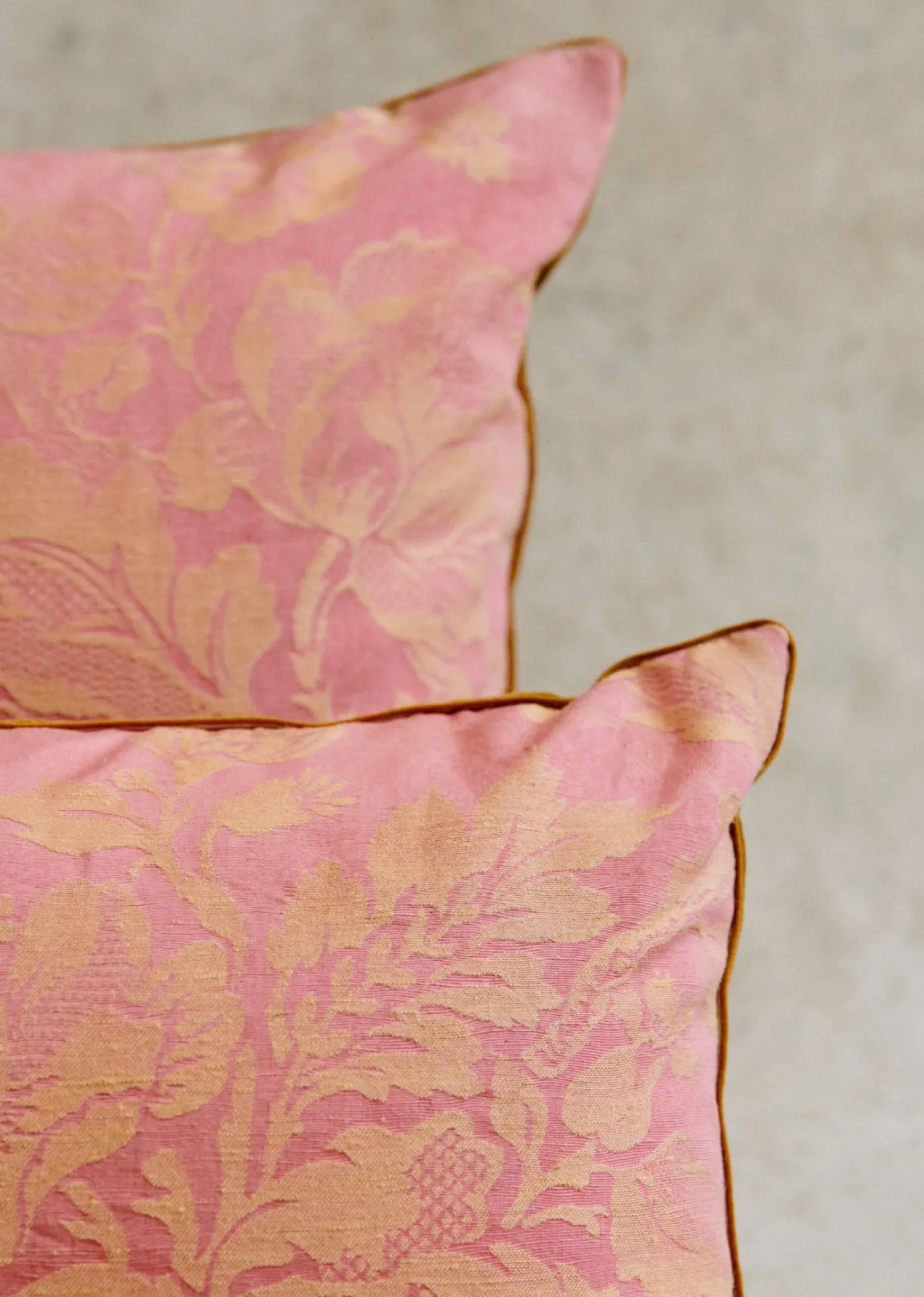 Sezane La Sélection Vintage|Les Tissus|Coussin Vintage - Très Grand Modèle