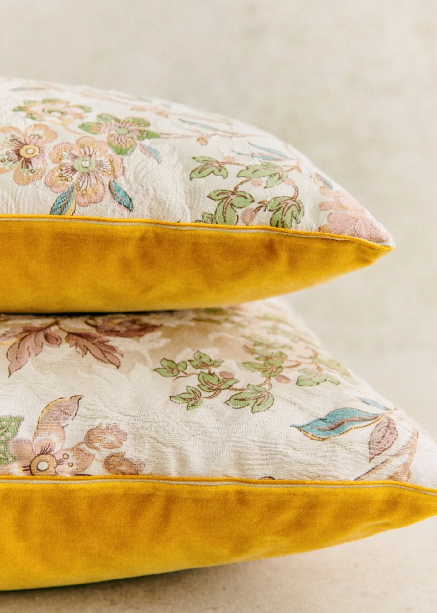 Sezane La Sélection Vintage|Les Tissus|Coussin Vintage - Très Grand Modèle