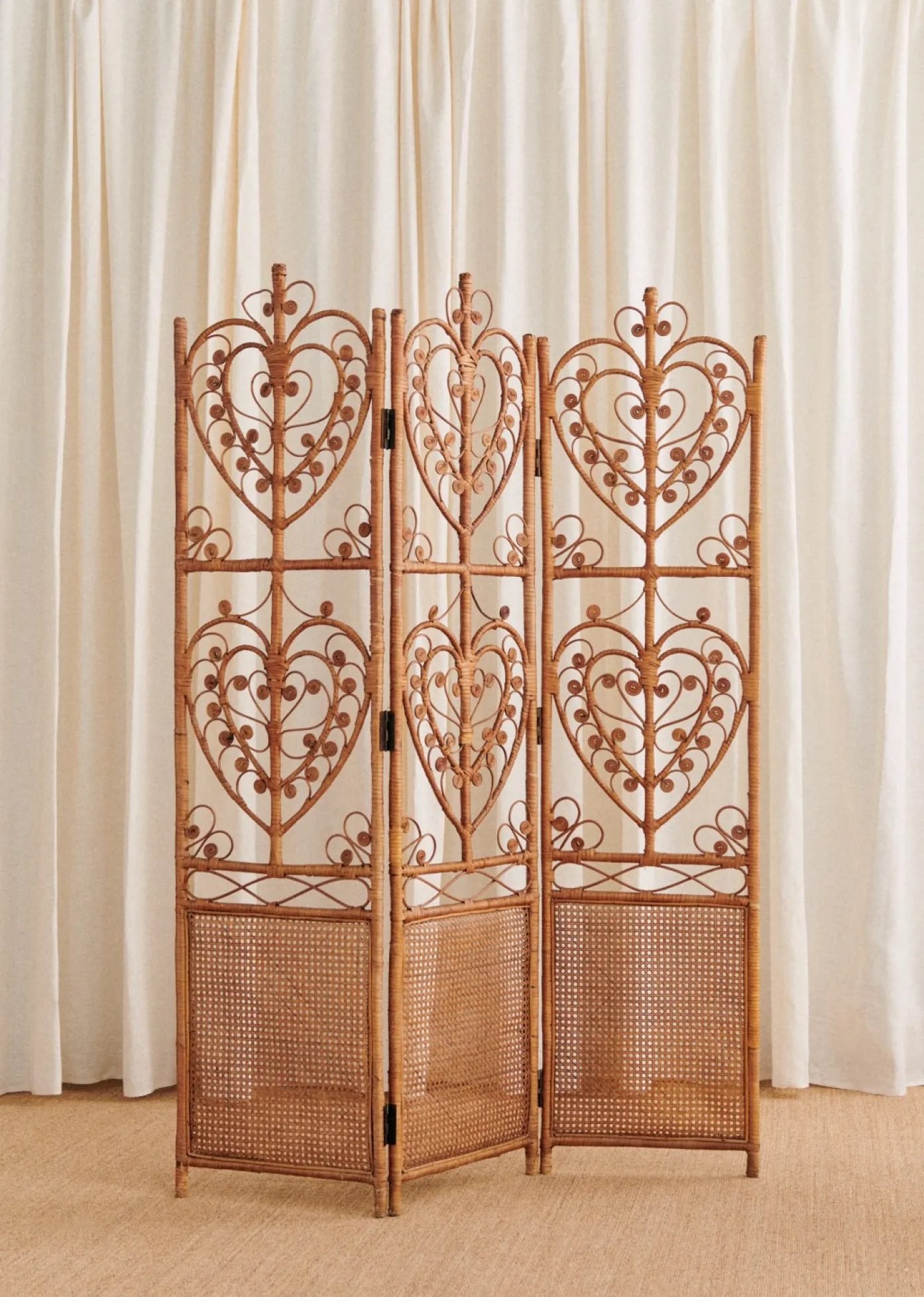 Sezane La Sélection Vintage|Paravent En Vintage Rotin