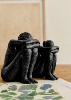 Sezane Les Invités|Sculpture Guénolée Courcoux - Femme Assise Grand Modèle